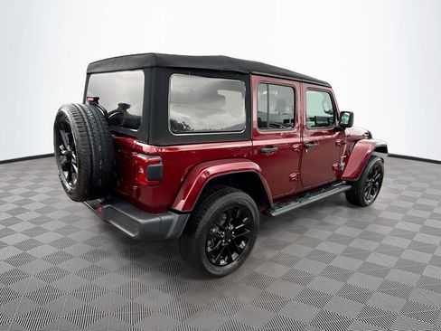 Used 2021 Jeep Wrangler Unlimited Sahara w/ Cold Weather Group AWD/4WD image 6