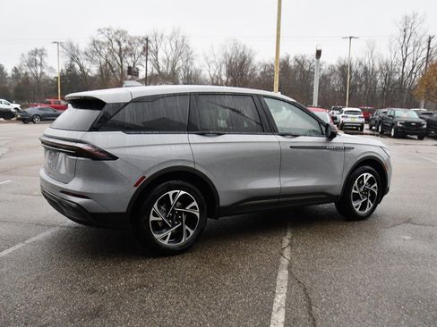 Used 2026 Lincoln Nautilus Premier w/ Jet Appearance Package image 7