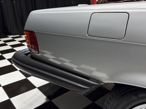 Used 1988 Mercedes-Benz 560 SL image 35
