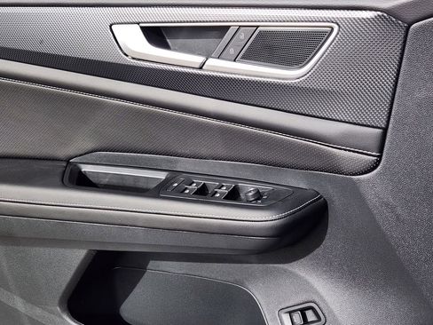 New 2026 Volkswagen Atlas Cross Sport SEL R-Line image 12