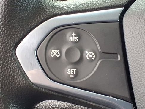 Used 2020 Chevrolet Traverse LS FWD image 12