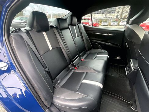 Used 2025 Toyota Camry SE image 25