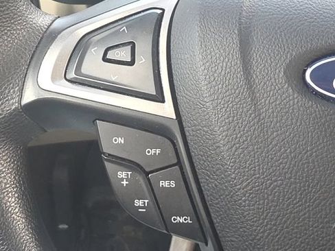 Certified 2020 Ford Fusion SE FWD image 33