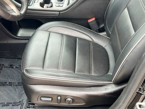 Used 2022 GMC Acadia Denali w/ Denali Ultimate Package AWD/4WD image 20