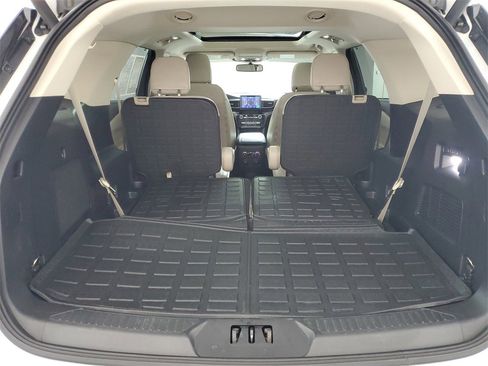 Used 2022 Ford Explorer Limited w/ Equipment Group 301A image 26