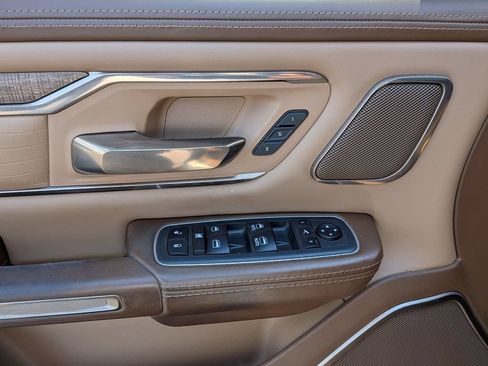 Used 2019 RAM 1500 Limited AWD/4WD image 11