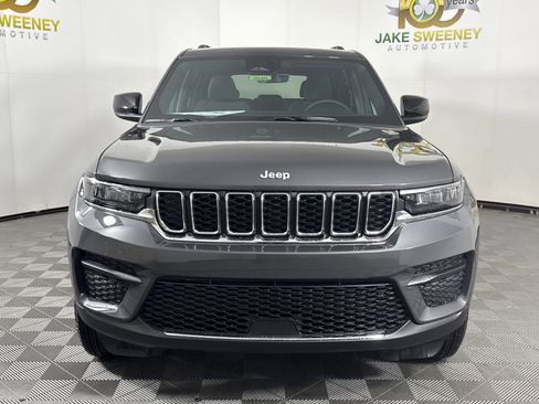 New 2025 Jeep Grand Cherokee Laredo X w/ Luxury Tech Group I image 3