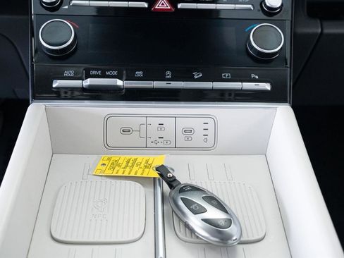 Used 2024 Hyundai Santa Fe SEL AWD/4WD image 23