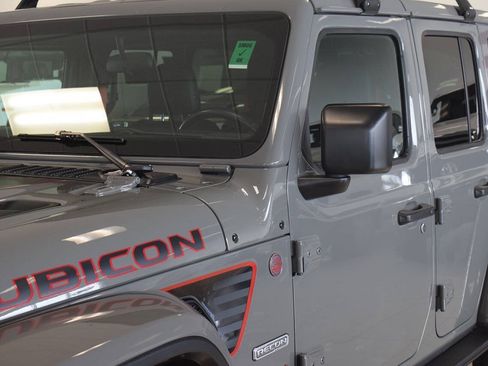 Used 2020 Jeep Wrangler Unlimited Rubicon w/ Quick Order Package 28Y Recon AWD/4WD image 9