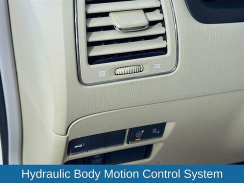 Used 2017 INFINITI QX80 2WD w/ Deluxe Technology Package image 12