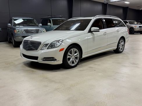 Used 2011 Mercedes-Benz E 350 4MATIC Wagon image 1