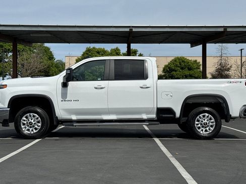 Used 2025 Chevrolet Silverado 2500 LT w/ Convenience Package AWD/4WD image 14