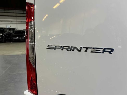 Used 2025 Mercedes-Benz Sprinter 2500 image 15