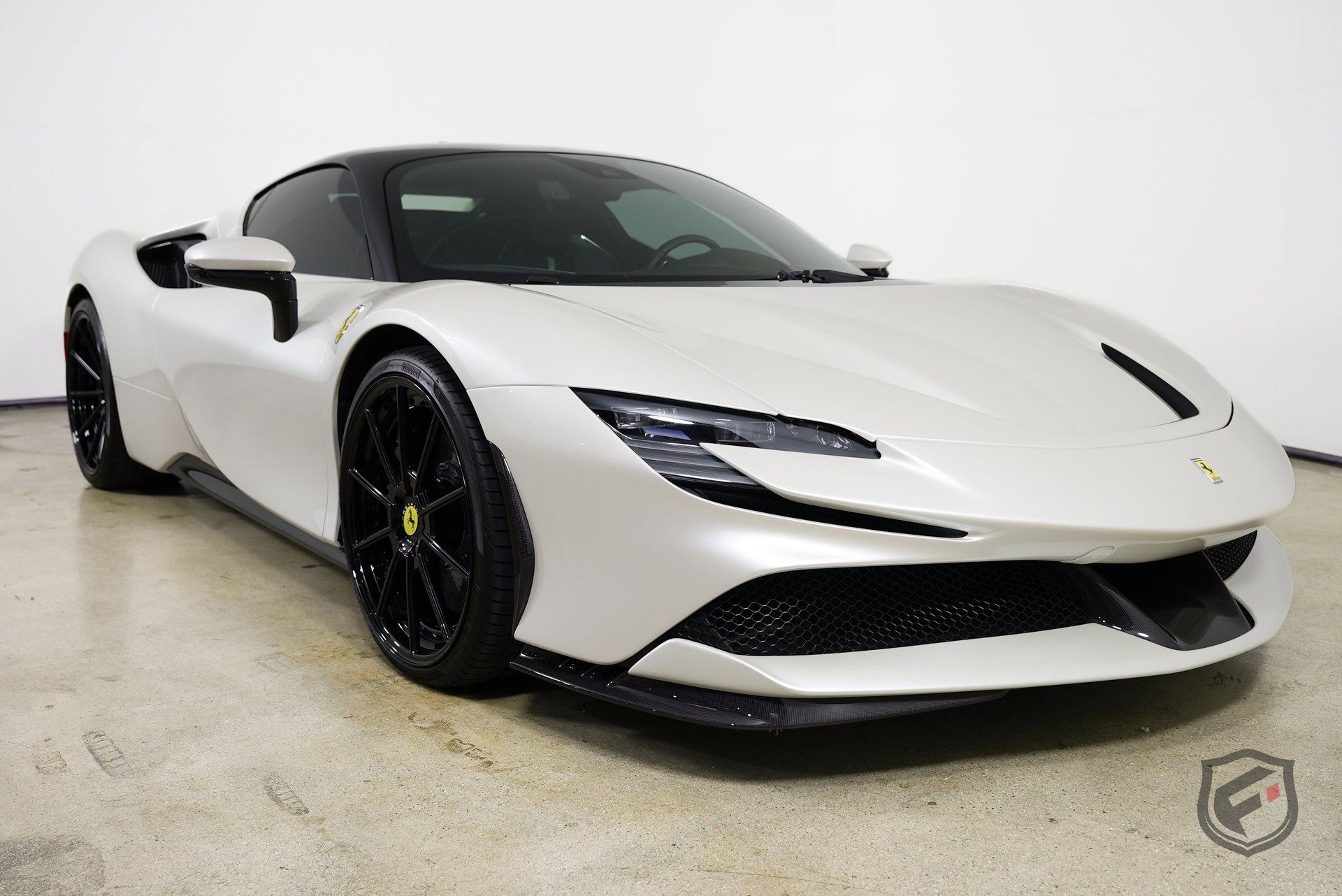 Used 2022 Ferrari SF90 Stradale AWD/4WD image 2