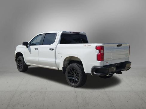 Used 2025 Chevrolet Silverado 1500 Custom Trail Boss AWD/4WD image 4