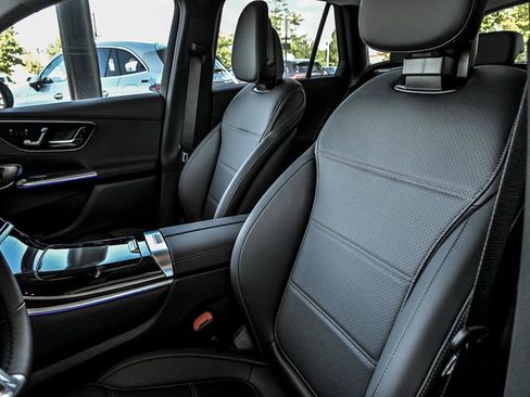 New 2026 Mercedes-Benz GLC 350e 4MATIC image 9