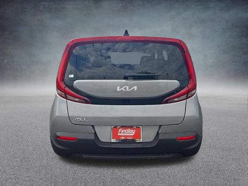 Used 2022 Kia Soul LX w/ Technology Package FWD image 5