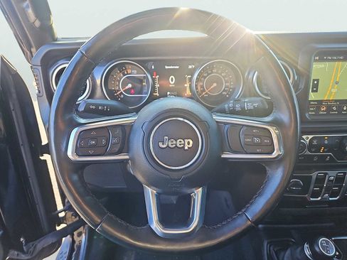 Used 2022 Jeep Wrangler Unlimited Sahara image 27
