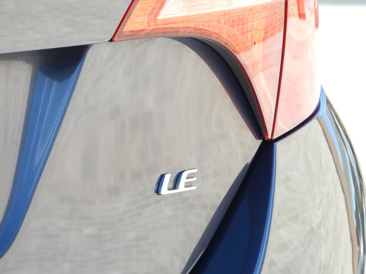 Used 2019 Toyota Corolla LE FWD image 9
