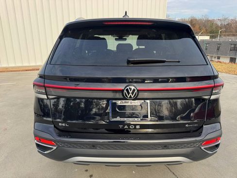New 2026 Volkswagen Taos SEL image 14