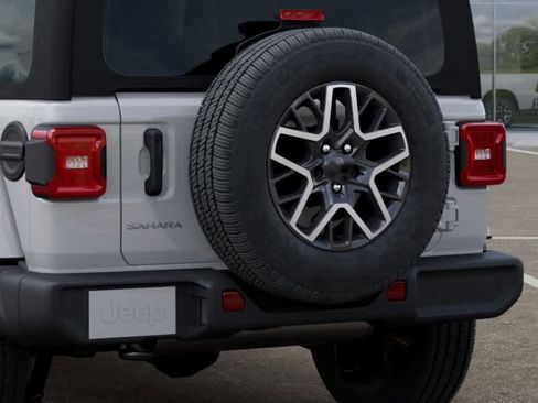 New 2026 Jeep Wrangler Unlimited Sahara AWD/4WD image 13
