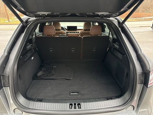 Used 2023 Lincoln Nautilus Reserve image 23