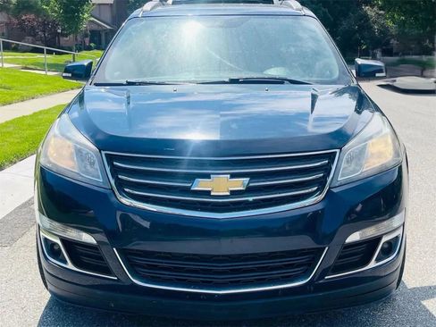 Used 2016 Chevrolet Traverse LT w/ Style and Technology Package FWD image 12