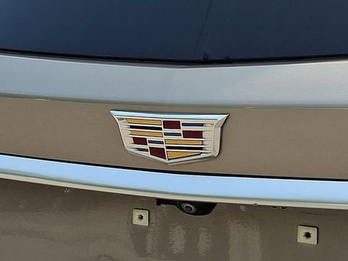 Used 2022 Cadillac XT6 Premium Luxury w/ Technology Package FWD image 40