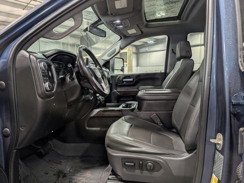 Used 2021 GMC Sierra 3500 SLT w/ SLT Convenience Package image 8