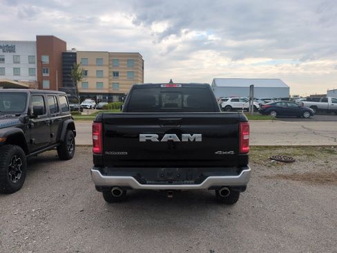 Used 2025 RAM 1500 Laramie AWD/4WD image 7