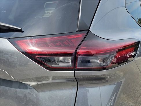 Used 2026 Nissan Rogue SV FWD image 9