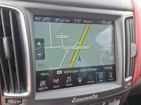 Used 2019 Maserati Levante Trofeo image 17