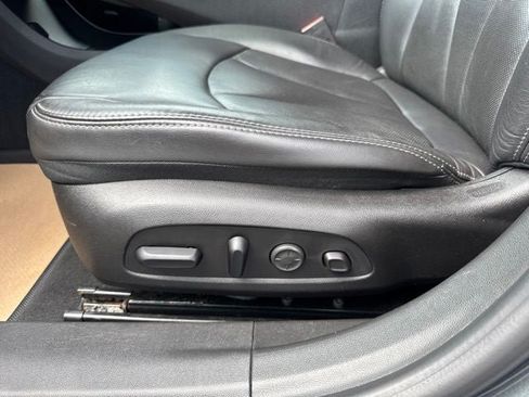 Used 2017 Buick LaCrosse Premium w/ Driver Confidence Package #2 AWD/4WD image 11