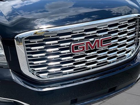 Used 2019 GMC Yukon Denali w/ Denali Ultimate Package RWD image 30