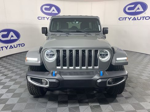 Used 2022 Jeep Wrangler Unlimited Sahara AWD/4WD image 9
