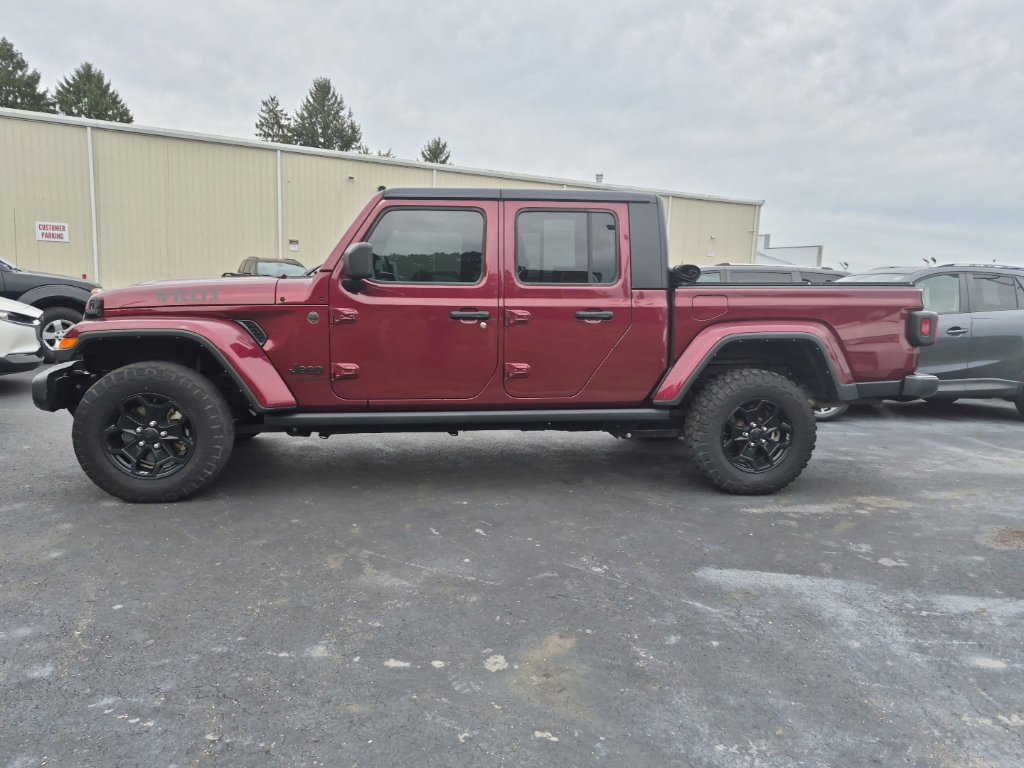 Used 2022 Jeep Gladiator Sport AWD/4WD image 1