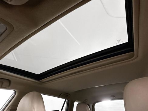 Used 2012 Toyota RAV4 Limited w/ Navigation Value Pkg image 6