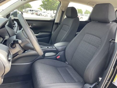 Used 2025 Honda HR-V LX image 23