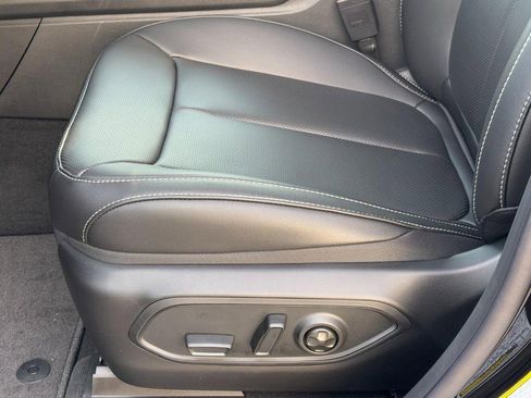 New 2025 Jeep Grand Cherokee L Limited image 25