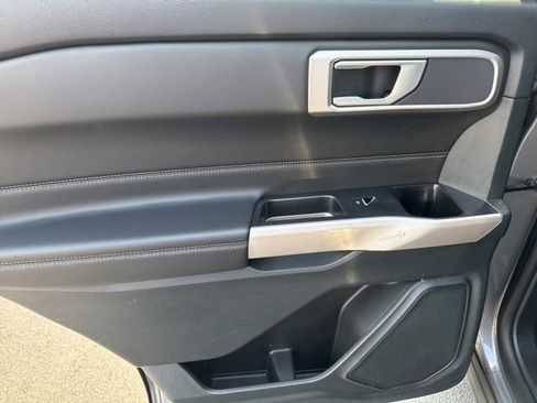 Used 2023 Ford Explorer XLT w/ Equipment Group 202A image 22