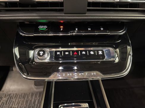 Used 2023 Lincoln Corsair AWD w/ Equipment Group 101A image 14