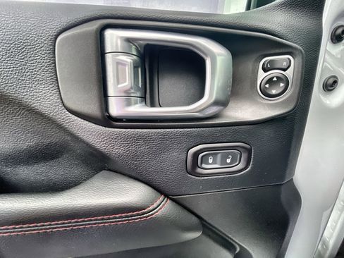 Used 2018 Jeep Wrangler Unlimited Rubicon AWD/4WD image 23