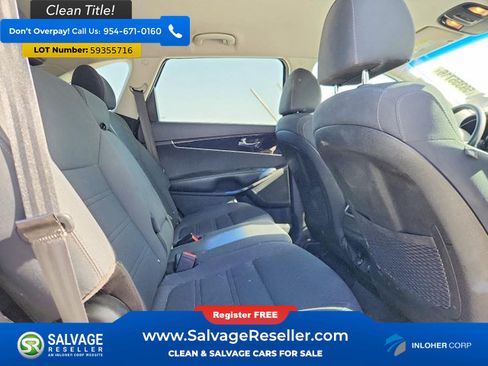 Used 2019 Kia Sorento FWD V6 image 15