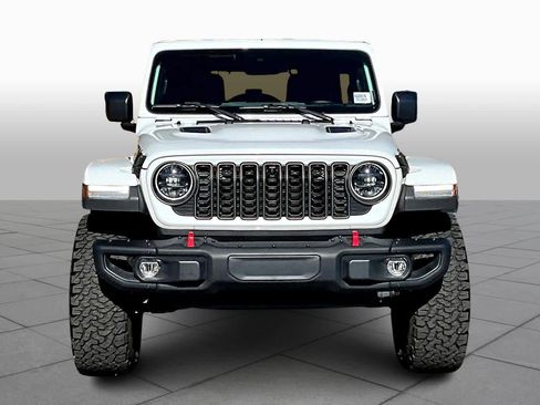 Used 2024 Jeep Wrangler Unlimited Rubicon image 3