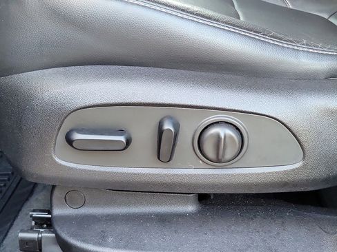 Used 2018 GMC Acadia SLT image 24