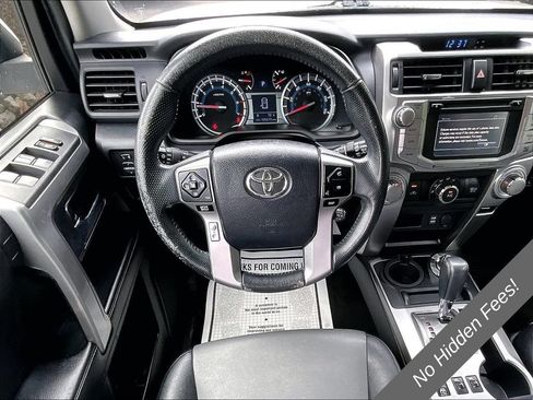 Used 2016 Toyota 4Runner SR5 Premium AWD/4WD image 5