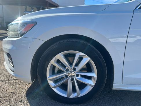 Used 2020 Volkswagen Passat 2.0T SE image 10