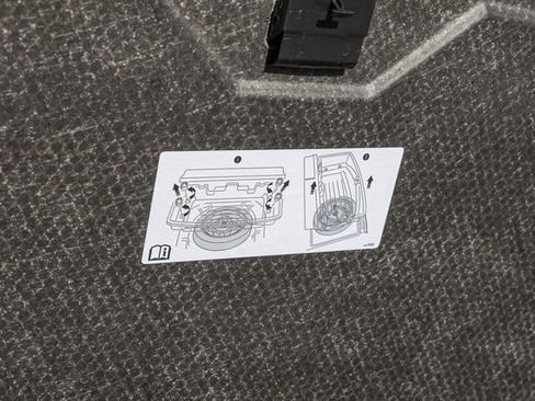 Used 2025 GMC Acadia Elevation image 26