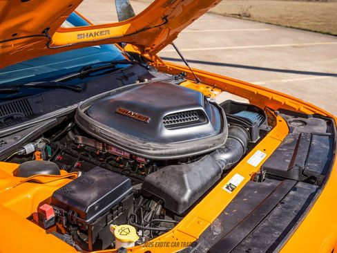 Used 2014 Dodge Challenger R/T RWD image 17