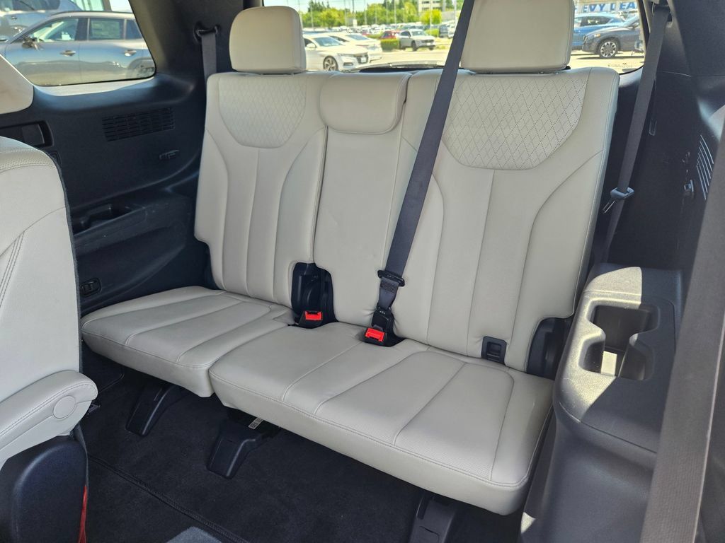 Used 2021 Hyundai Palisade SEL w/ Premium Package AWD/4WD image 15